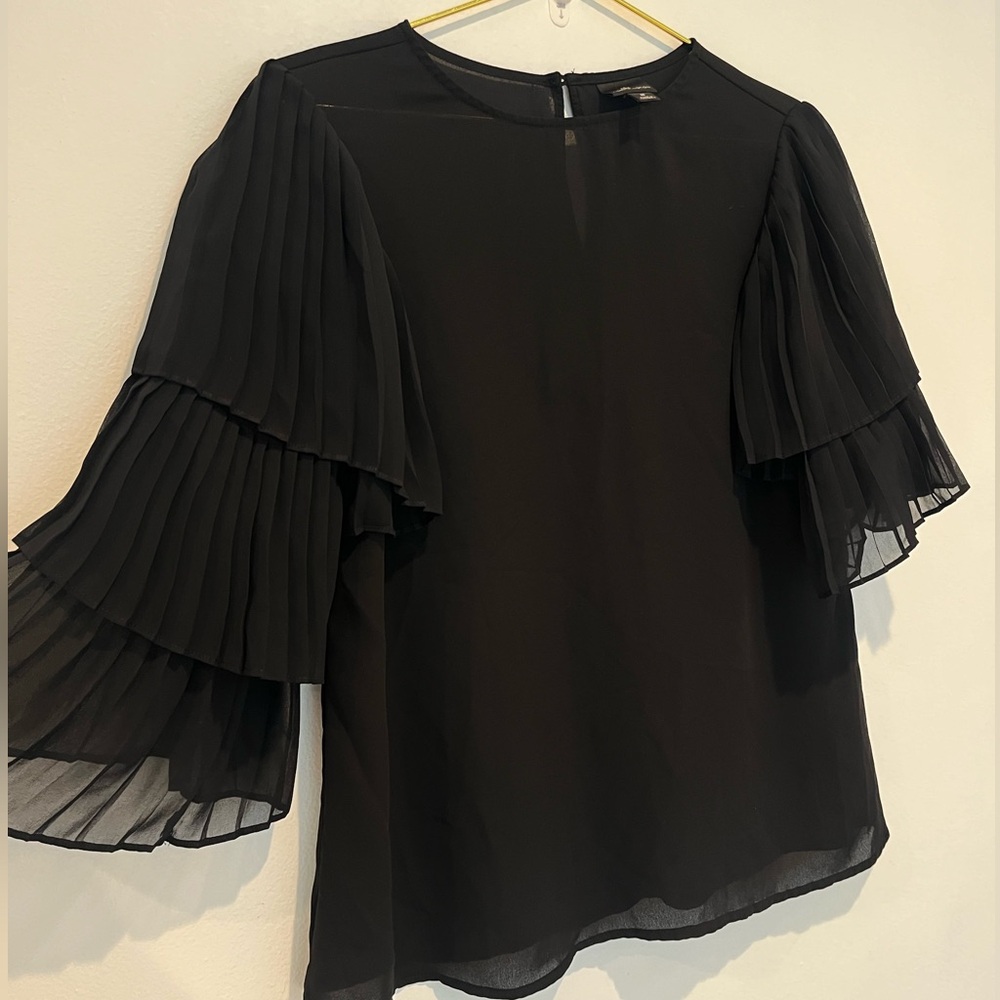 Worthington Black Pleated Blouse Size. Medium - Picture 2 of 6